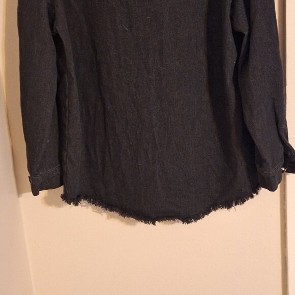 black button down shirt frayed bottom - Picture 2 of 9